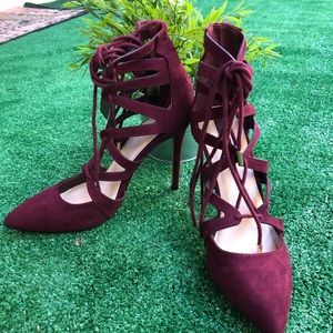 Meet your Posher, Yvette